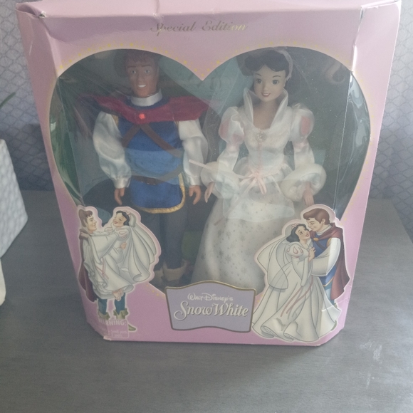 2005 Special Edition Walt Disney Snow White Wedding Doll Set - Picture 1 of 13